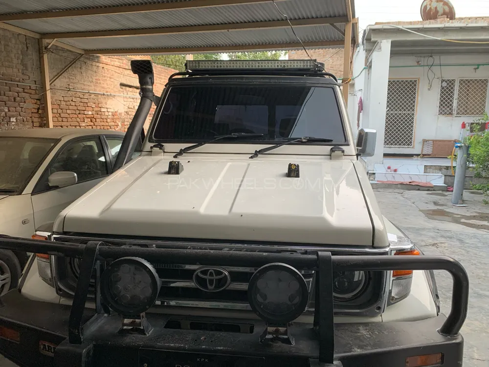 Toyota Land Cruiser 1990 for Sale in Nowshera Image-1