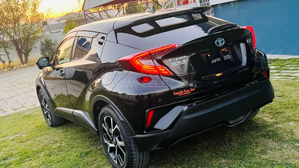 Toyota C-HR 2019 for Sale in Islamabad Image-1