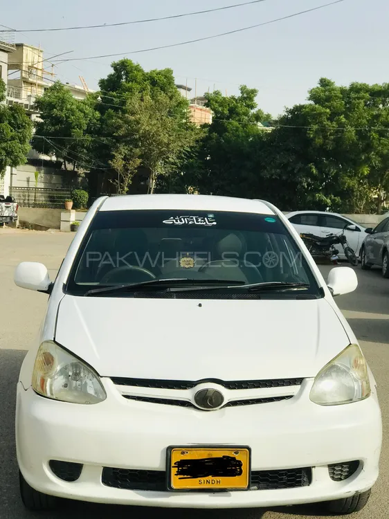 Toyota Platz 2003 for Sale in Karachi Image-1
