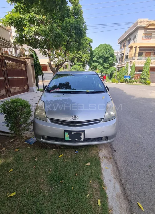 Toyota Prius 2007 for Sale in Lahore Image-1