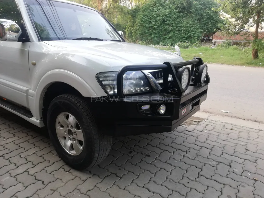 Mitsubishi Pajero 2005 for Sale in Lahore Image-1