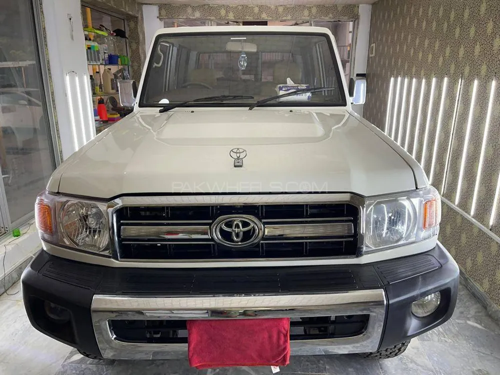 Toyota Land Cruiser 1987 for Sale in Islamabad Image-1