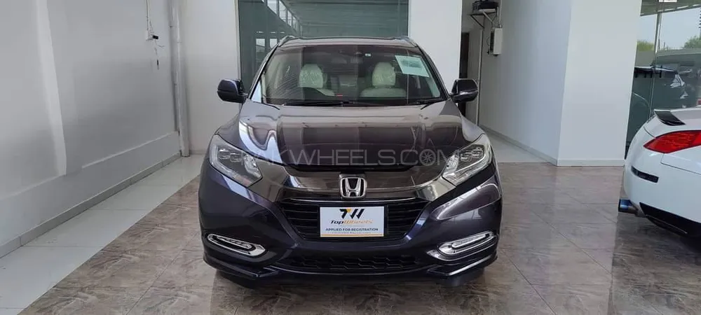 Honda Vezel 2017 for Sale in Peshawar Image-1