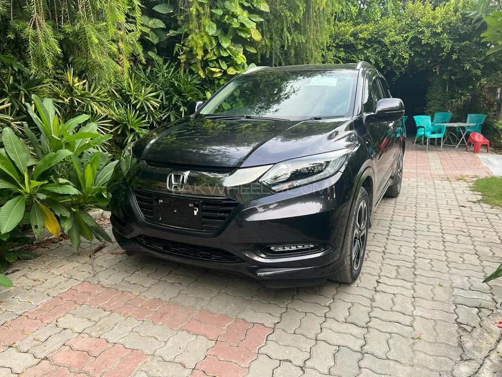 Honda Vezel 2017 for Sale in Sialkot Image-1