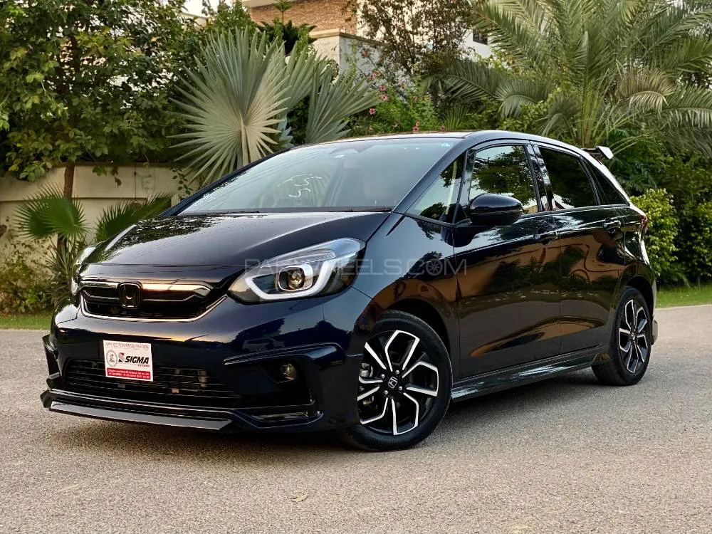Honda Fit 2020 for Sale in Lahore Image-1