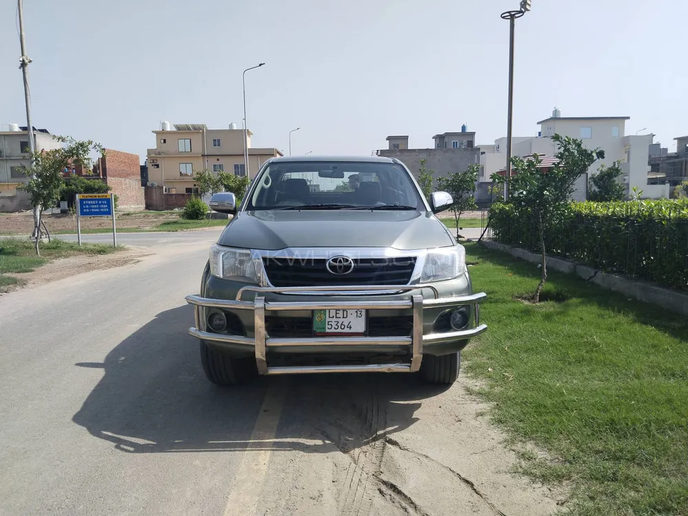 Toyota Hilux 2013 for Sale in Lahore Image-1