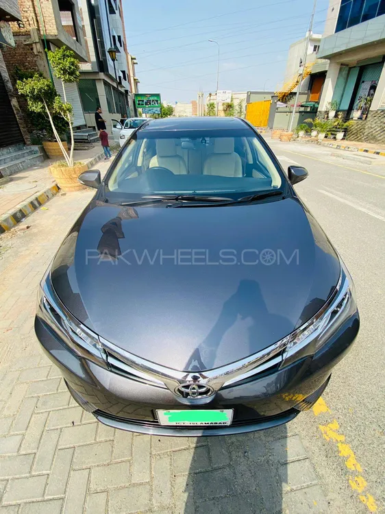 Toyota Corolla 2018 for Sale in Faisalabad Image-1
