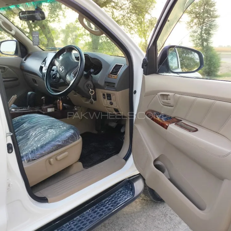 ٹویوٹا ہائیلکس 2010 for Sale in بہاولپور Image-1