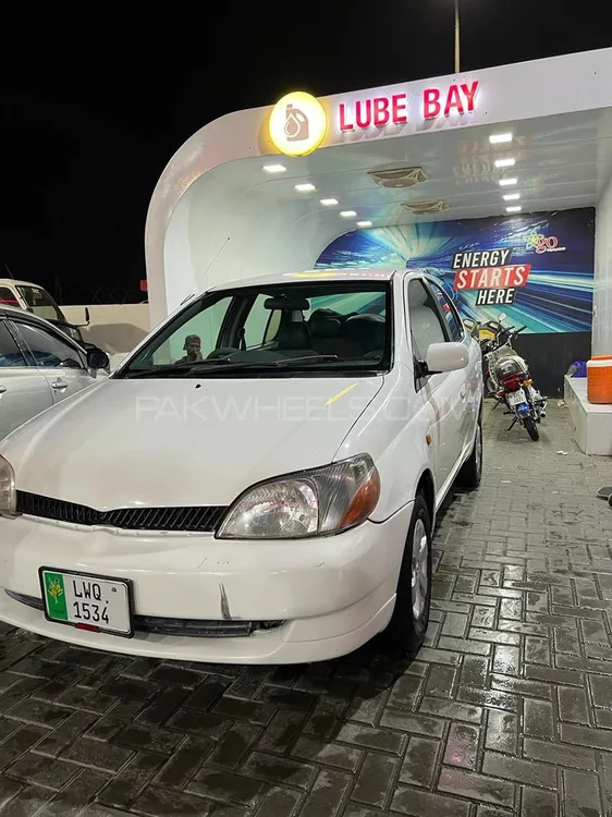 Toyota Platz 2006 for Sale in Lahore Image-1