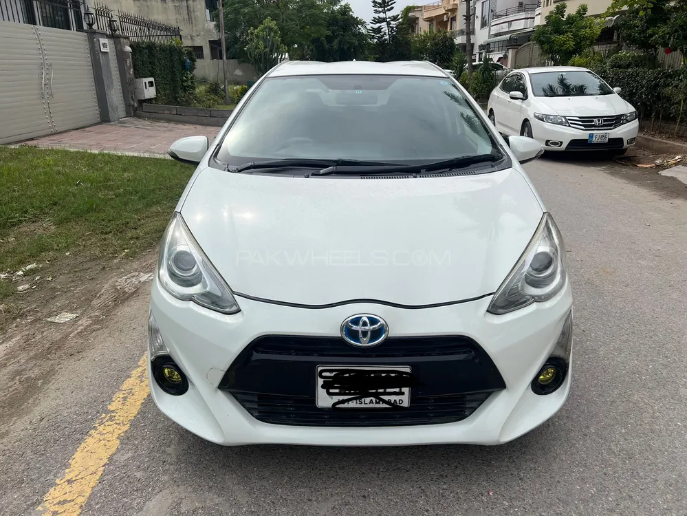 Toyota Aqua 2015 for Sale in Islamabad Image-1