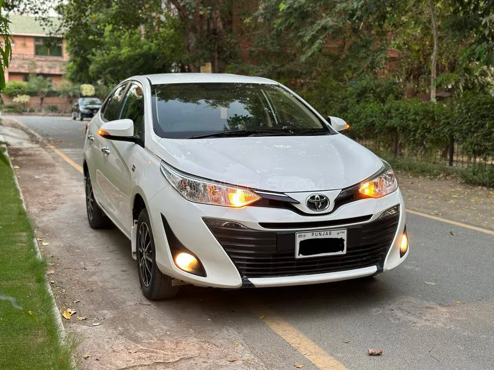 Toyota Yaris Sedan 2021 for Sale in Lahore Image-1