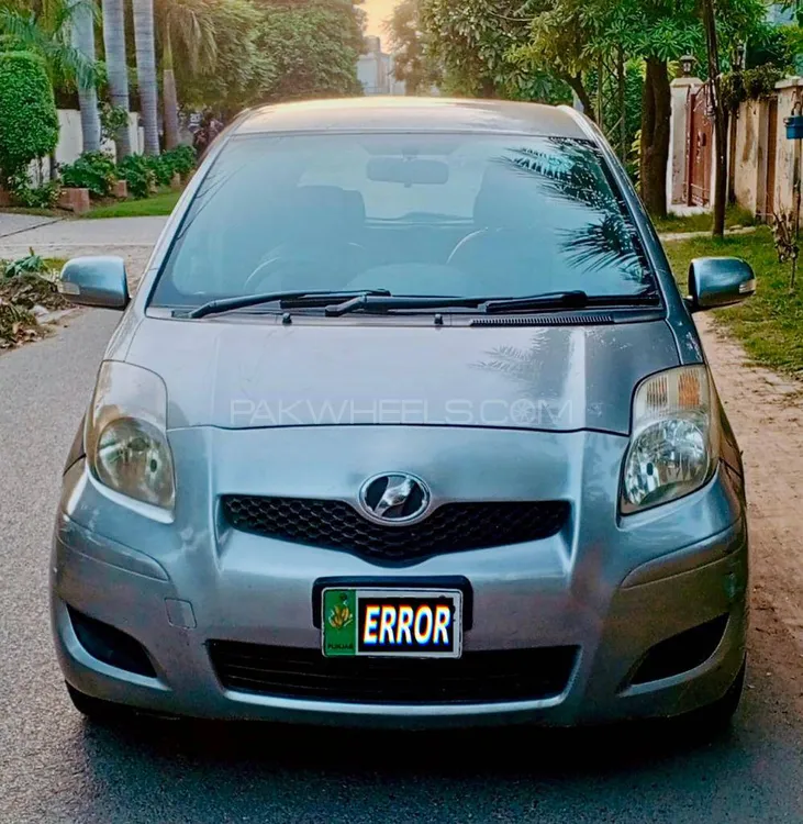 Toyota Vitz 2009 for Sale in Lahore Image-1