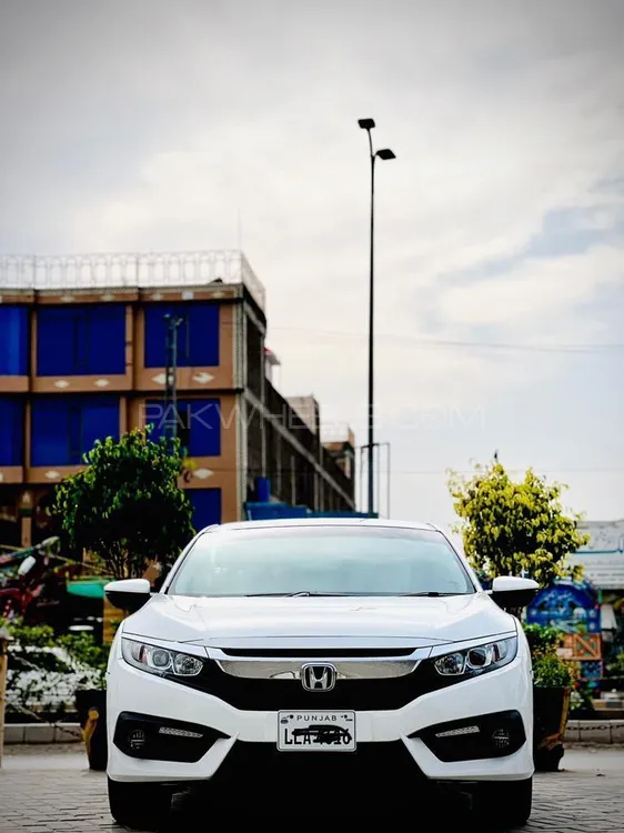 Honda Civic 2016 for Sale in Peshawar Image-1