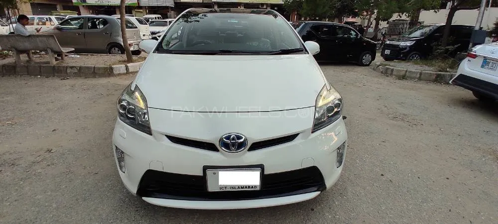 Toyota Prius 2012 for Sale in Islamabad Image-1