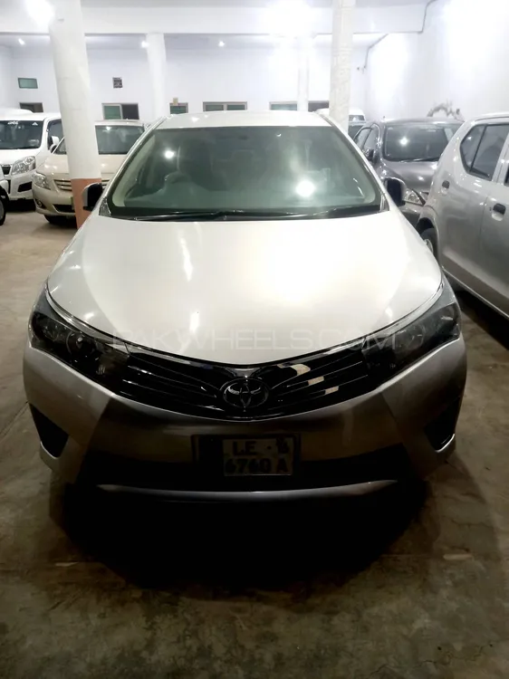 Toyota Corolla 2016 for Sale in Faisalabad Image-1
