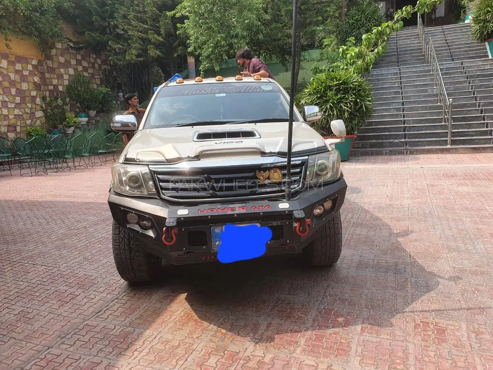 Toyota Hilux 2012 for Sale in Peshawar Image-1