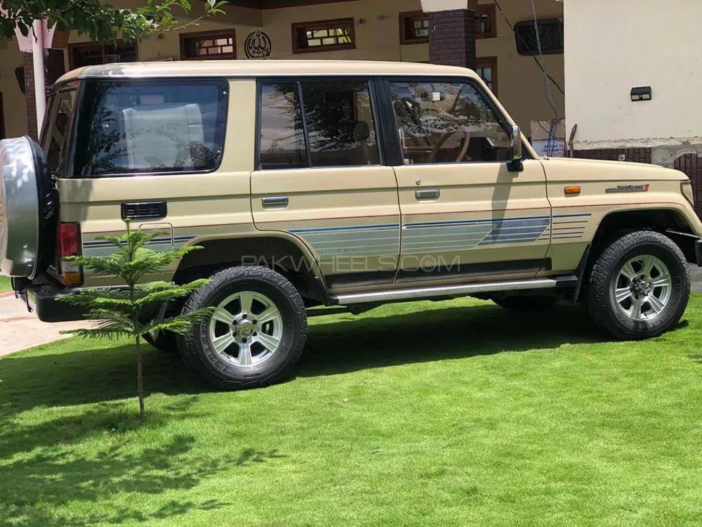 Toyota Land Cruiser 1991 for sale in Mansehra