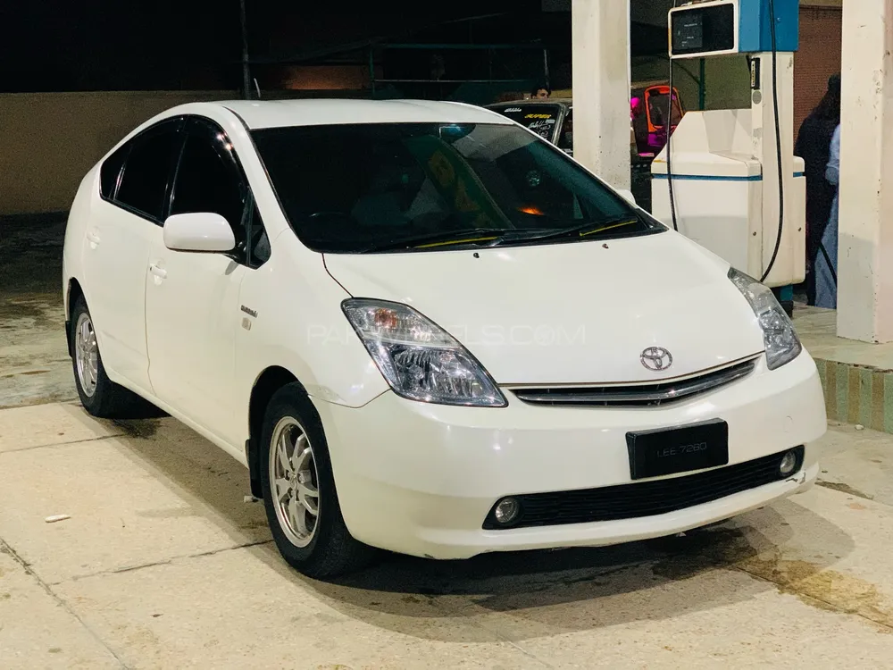 Toyota Prius 2007 for Sale in Peshawar Image-1