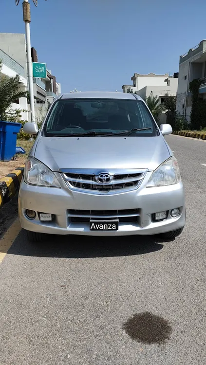 Toyota Avanza 2011 for Sale in Attock Image-1