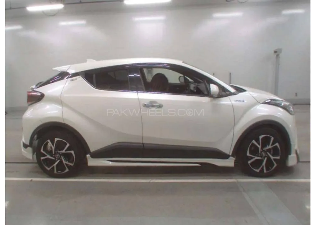 Toyota C-HR 2018 for Sale in Karachi Image-1