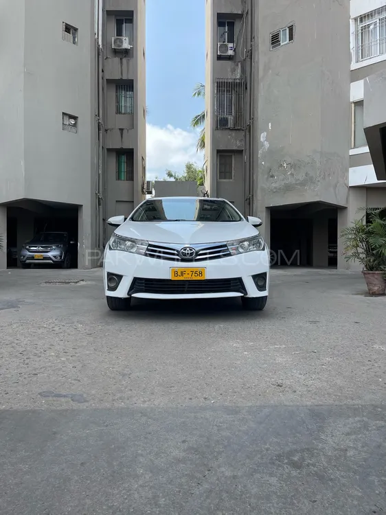 Toyota Corolla 2017 for Sale in Karachi Image-1
