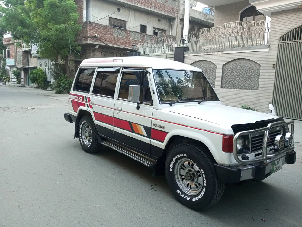 Mitsubishi Pajero 1986 for Sale in Lahore Image-1