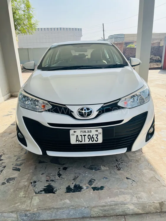 Toyota Yaris Sedan 2021 for Sale in Multan Image-1