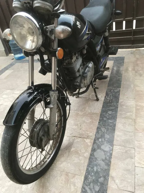 Used Suzuki GS 150 2014 Bike for sale in Karachi - 494085 | PakWheels