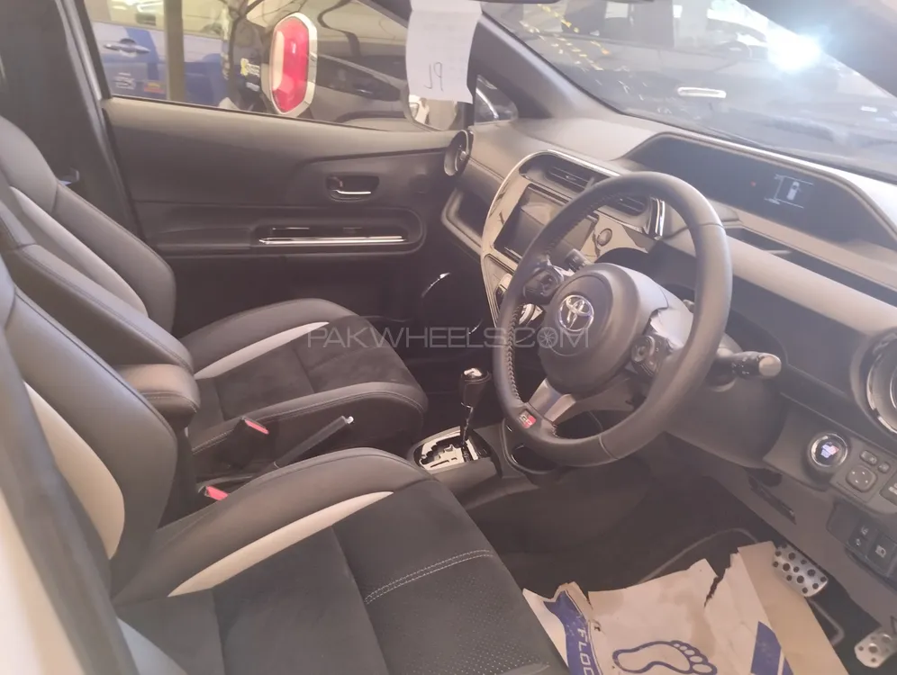 Toyota Aqua 2020 for Sale in Lahore Toyota Aqua 2020 for Sale in Lahore Image-8