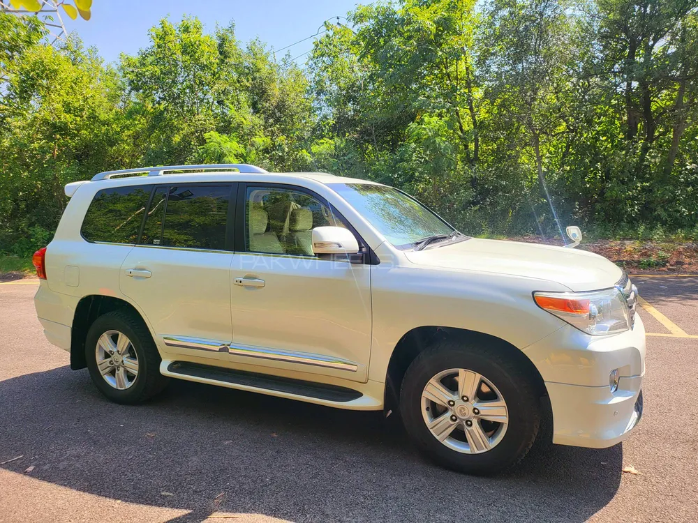Toyota Land Cruiser 2014 for Sale in Islamabad Image-1