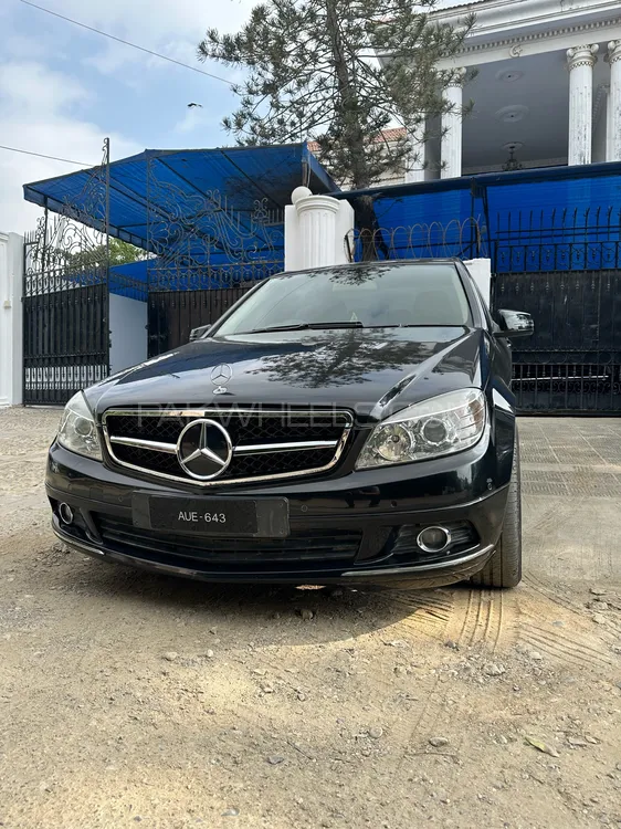 Mercedes Benz C Class 2010 for Sale in Karachi Image-1