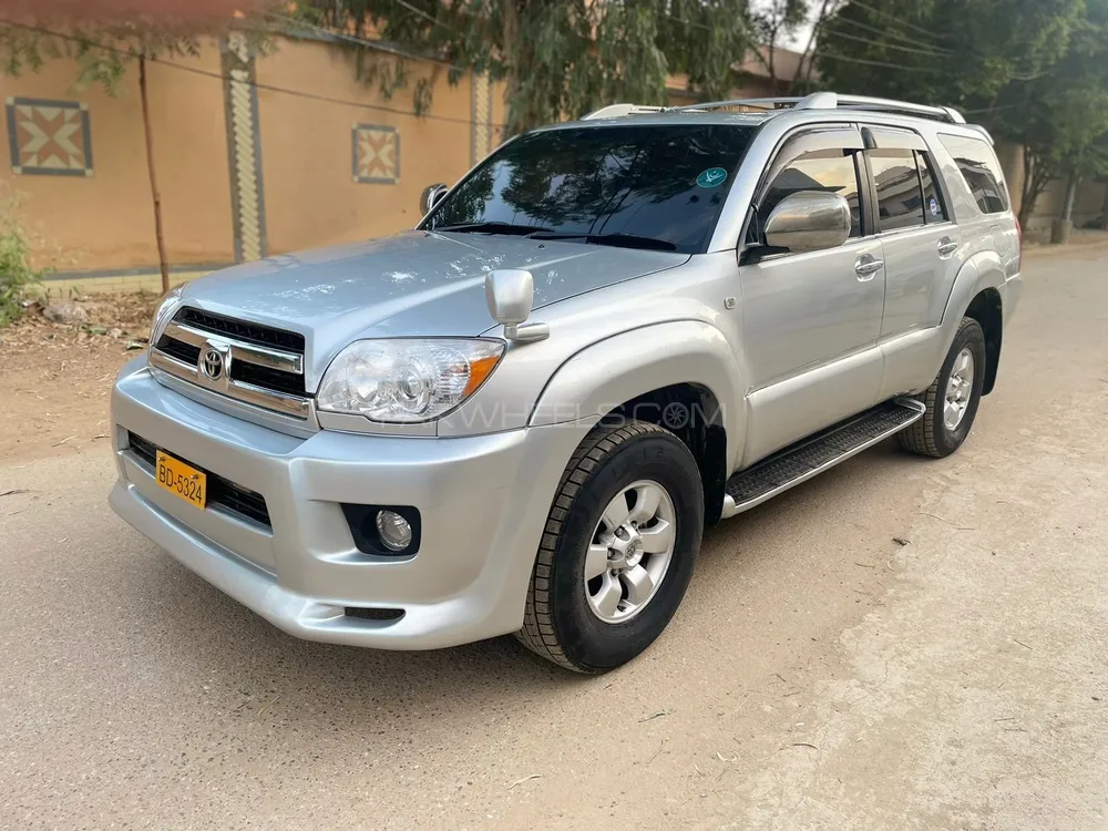 Toyota Surf 2004 for Sale in Karachi Image-1