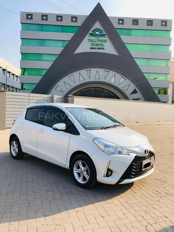 Toyota Vitz 2017 for sale in Sheikhupura