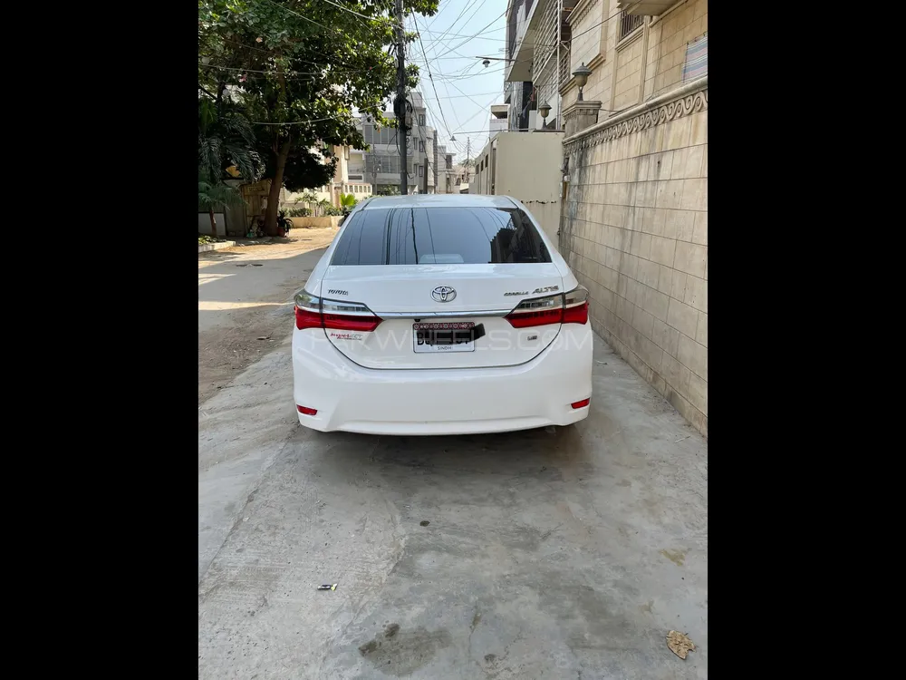 Toyota Corolla 2019 for Sale in Karachi Image-1