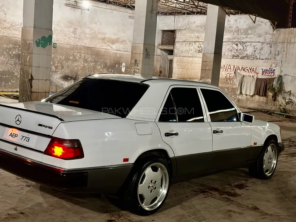 Mercedes Benz E Class 1992 for sale in Peshawar | PakWheels