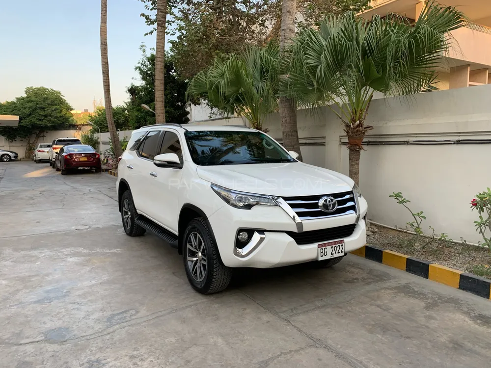 Toyota Fortuner 2017 for Sale in Karachi Image-1