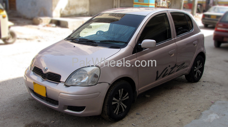 Toyota Vitz 1999 for Sale in Karachi Image-1