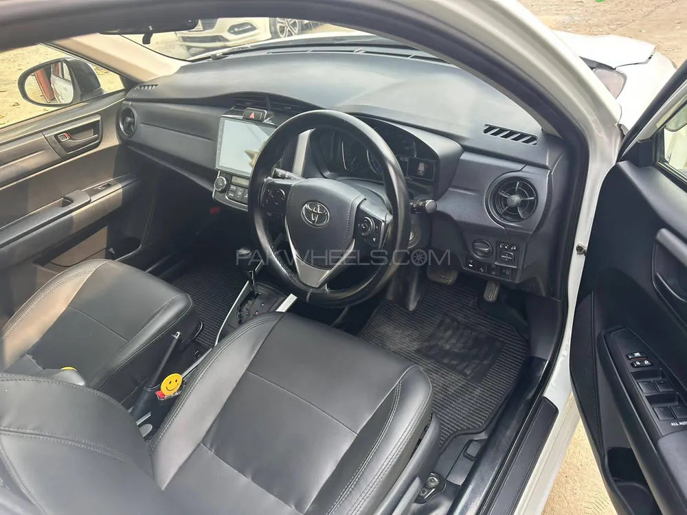 Toyota Corolla Fielder 2018 for Sale in Mardan Image-1