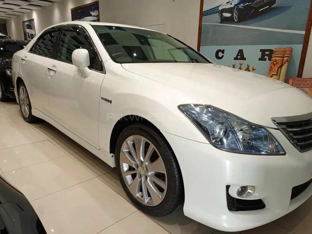 Toyota Crown 2011 for Sale in Islamabad Image-1