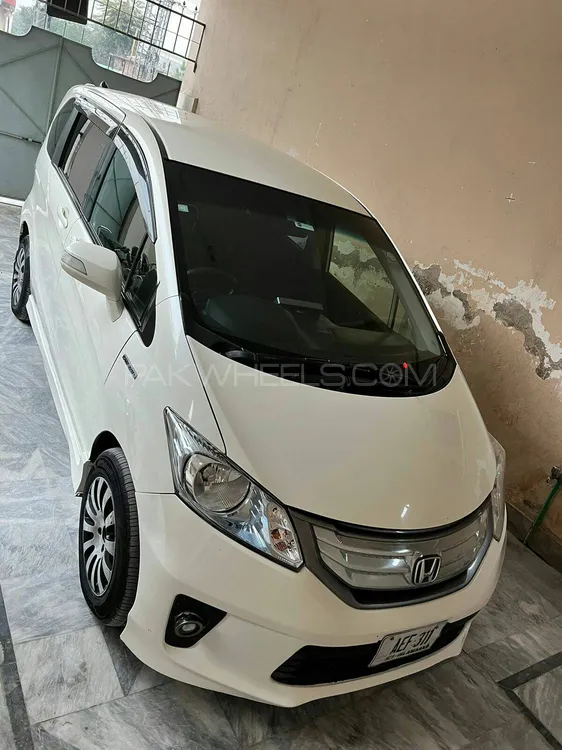 Honda Freed 2012 for Sale in Peshawar Image-1