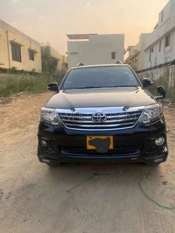 Toyota Fortuner 2016 for Sale in Karachi Image-1