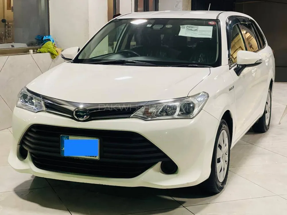 Toyota Corolla Fielder 2017 for Sale in Islamabad Image-1