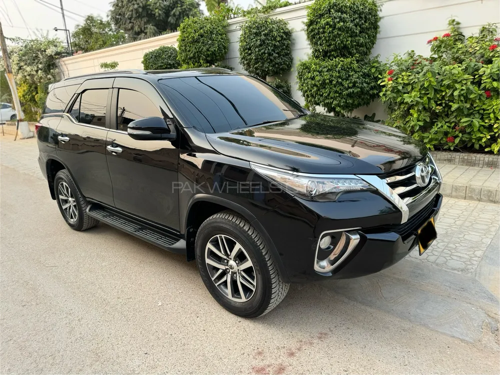Toyota Fortuner 2018 for Sale in Karachi Image-1