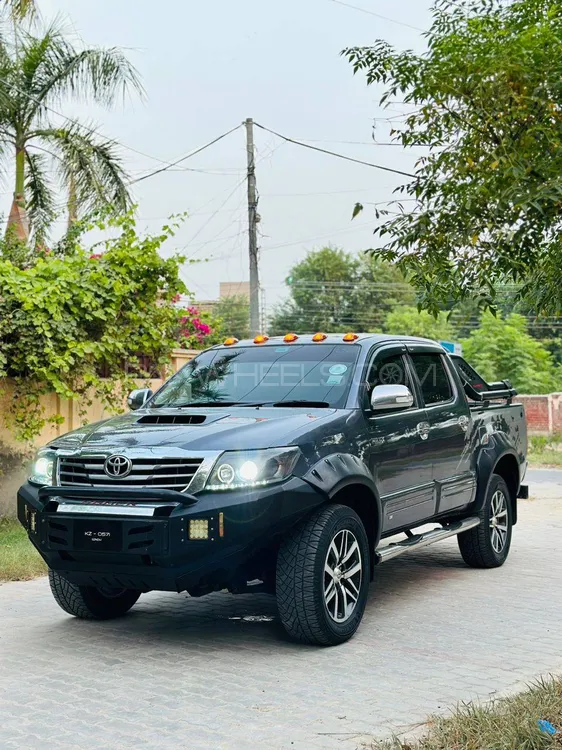 Toyota Hilux 2015 for Sale in Bahawalpur Image-1
