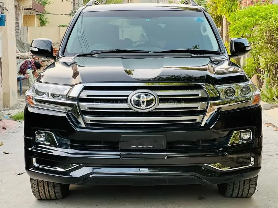 Toyota Land Cruiser 2017 for Sale in Islamabad Image-1