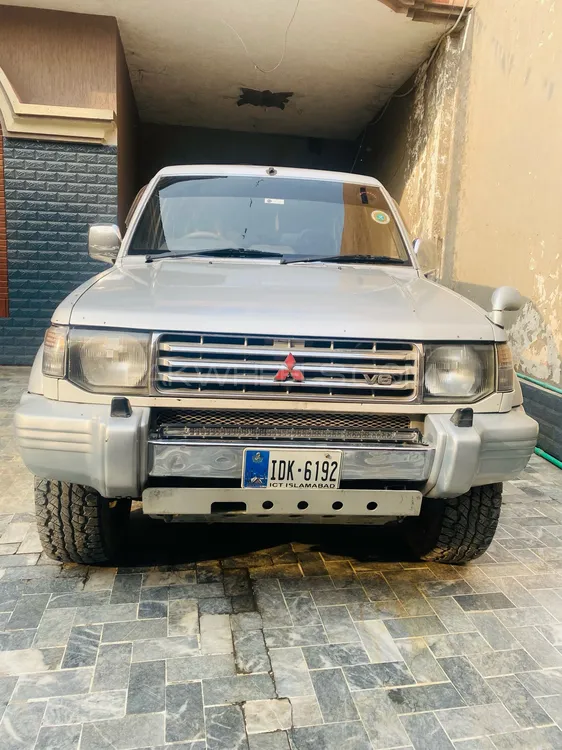 Mitsubishi Pajero 1995 for Sale in Peshawar Image-1