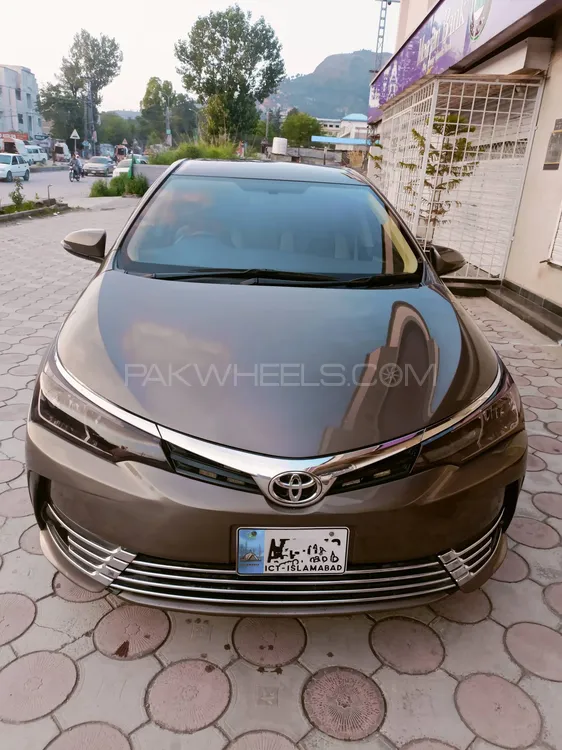 Toyota Corolla 2017 for Sale in Abbottabad Image-1