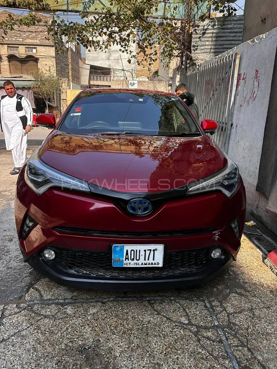 Toyota C-HR 2017 for Sale in Peshawar Image-1