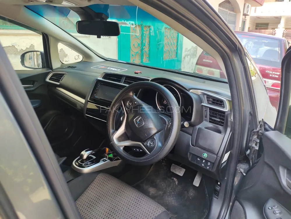 Honda Fit 2017 for Sale in Lahore Image-1