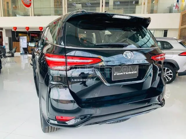 Toyota Fortuner 2023 for Sale in Lahore Image-1